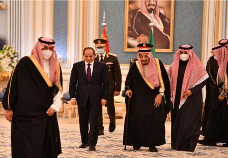 مصر والسعودية في رسالة واضحة للجزائر: "وحدة الدول كلّ لا يتجزأ"